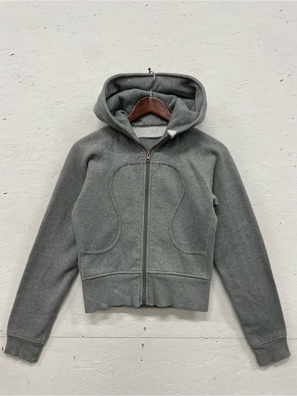 Lululemon Y2K/Retro Era Classic Fitted Scuba Hoodie, Size 6